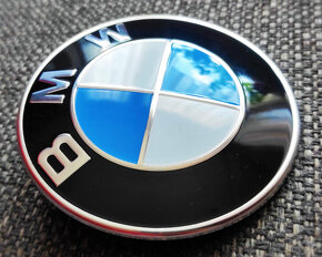 znak na kapotu na BMW - č.2 - 2