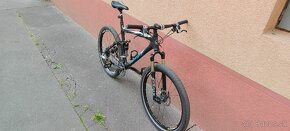 Predám horský celoodpružený bicykel Giant NRS Carbon - 2