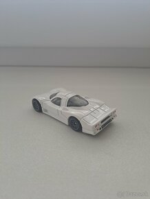 Hot Wheels Nissan R390 Gt1 - 2