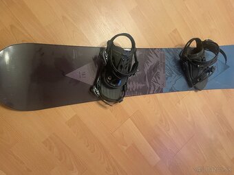 Gravity Snowboard z viazanim - 2