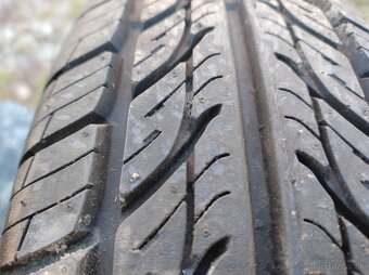 Predám 165/80 r13 - 2