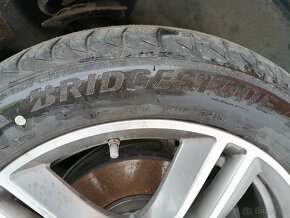 Predám kvalitné 18“ RUNFLAT PNEU BRIDGESTONE 225/50 R18 - 2