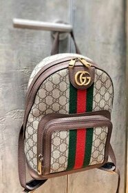 ruksak GUCCI + nohavice. - 2