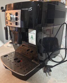 DeLonghi magnifica S - 2