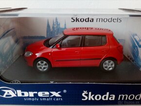 Predám modely škoda 1203 a ine 1:43. - 2