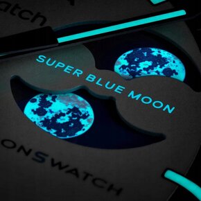 Omega Swatch Moonswatch Super Blue Moonphase - 2