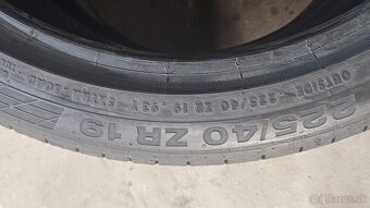 Letné pneumatiky 225/40 r19 - 2