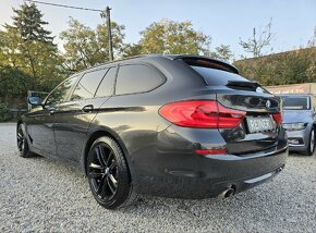 BMW Rad 5 Touring 530i A/T - 2