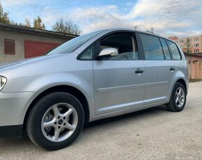 Volkswagen Touran 1.9 TDI r.v 2005 77kw - 2