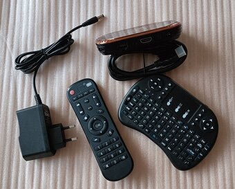 Predám Smart TV box VONTAR X4 - 2