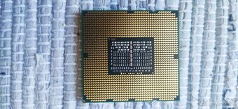 Predám procesor Intel Xeon e5540 - 2