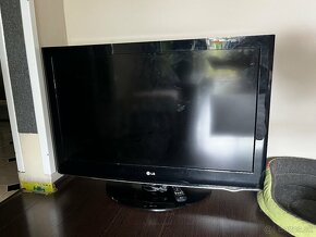 LG televizor - 2