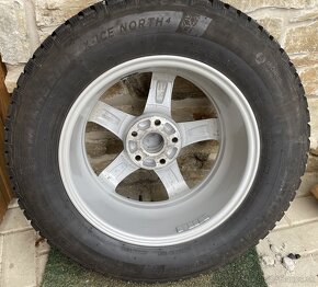 zimné Michelin 215/65 r16 - 2