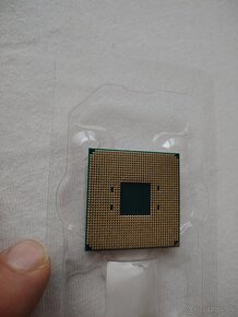 AMD RYZEN 3 4100 - 2