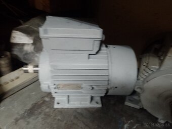 Predam elektromotor 3kw. - 2