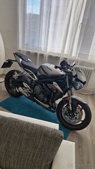 Triumph Street Triple 765 RS - 2