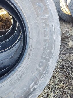 Predám pneumatiky 315/80 R22,5 - 2