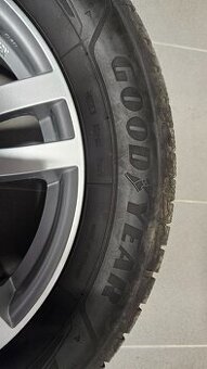 GoodYear Ultra Grip Performance, 215/65 R17 99V - 2