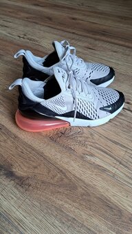 NIKE Air Max 270 - 2