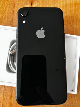 Apple iPhone XR 64 GB - 2