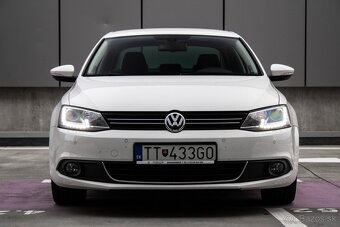 Volkswagen Jetta 1.4 TSI Highline DSG - 2