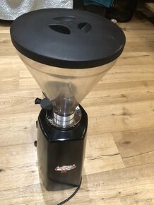 Profesionálny mlynček na kávu MAZZER SUPER JOLLY AUT - 2