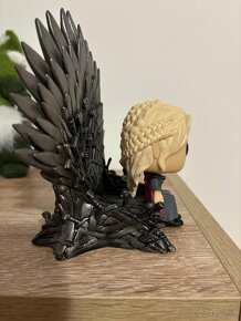 Funko Pop Daenerys Targaryen Game of thrones - 2