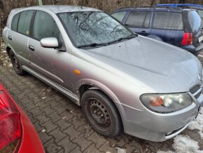 Nissan almera N16 hatchback - 2