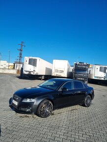 Audi A4 B8 2.0TDi automat - 2