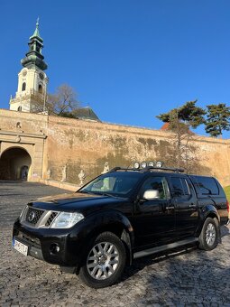 Nissan Navara 2,5 dCi 140kw Double Cab Long 4x4 - 2