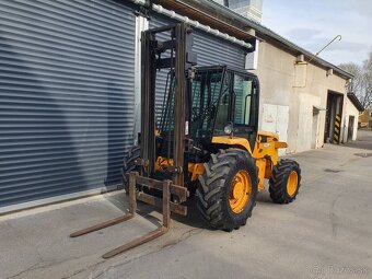 Terénní VZV JCB nosnost 2,6t diesel - 2