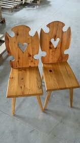 drevené stoličky, lavica a dva stoly - 2