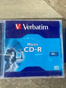 Predám zabalené CDčka cd R Music - 2