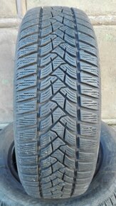 Predám 2-Zimné pneumatiky Dunlop SPWinter 195/65 R15 - 2