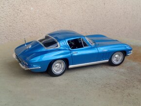 1:18 Chevrolet Corvette - 2