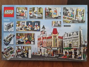 LEGO Creator (10243) Modular Parisian Restaurant - 2