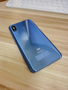 predam xiaomi mi8 hracky mobyl - 2