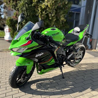 Kawasaki ZX-4RR zelená + quickshifter - 2