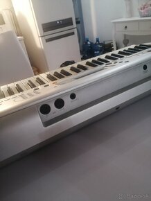 Yamaha e303 - 2