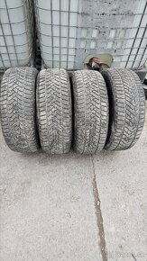 Dunlop 215/55 r17 zimné - 2