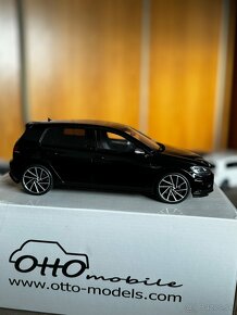 Vw golf 7R black 1:18 - 2