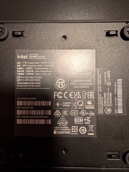 Intel NUC 12 Pro (NUC12WSKi7) - 2