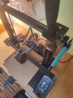 Predám 3D tlačiareň creality ender 3 v2 - 2