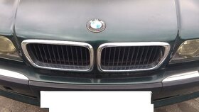 bmw e38	grill mirezky kapoty - 2