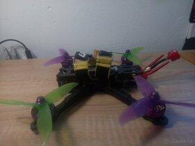 Predám 2x 5palcové FPV drony a príslušenstvo - 2