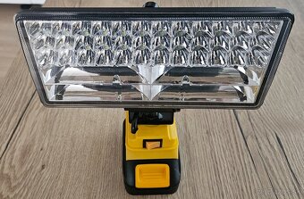 Adaptér/redukcia z batérie Makita 18V na stroj Dewalt - 2