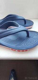 Predám nové šľapky CROCS, modré a čierne.veľkosť 45. - 2