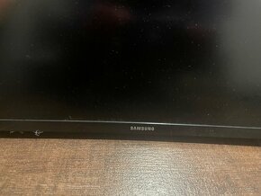 LCD monitor zaobleny 27”Samsung - 2