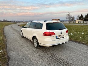 Volkswagen Passat Variant 2.0 TDI Comfortline DSG - 2