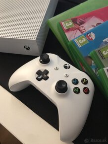 XBOX ONE S 1TB + hry - 2